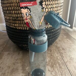 Betty Boop Crew Socks and Water Bottle Set